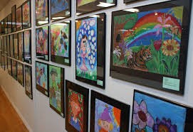 Display of children's art works 