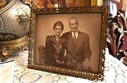 William and Luella Knott