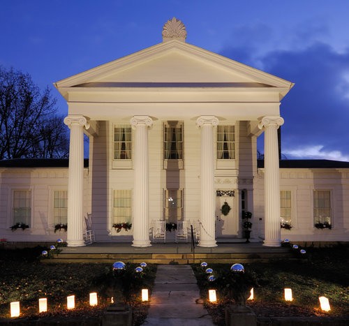 Robbins Hunter Museum: location of the only known monument for Victoria Woodhull