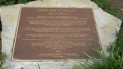 Marker at the location of the home Leonard A. Grimes shared with his wife and children.