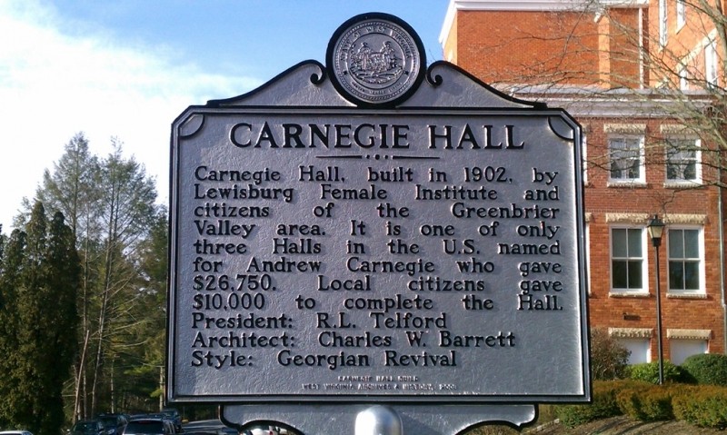 The historical marker outside Carnegie Hall. 