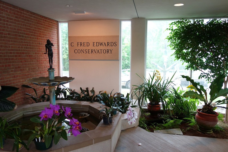 The conservatory entrance, with “Play Days” by Harriet Whitney Frishmuth