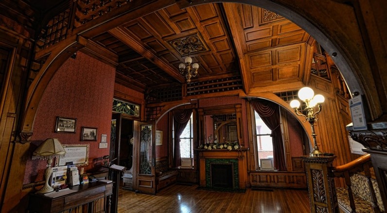 Photograph of the interior of the Seiberling Mansion.