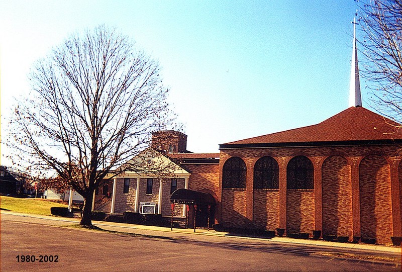 The new 1980 sanctuary building with the 1921 building to the left. 