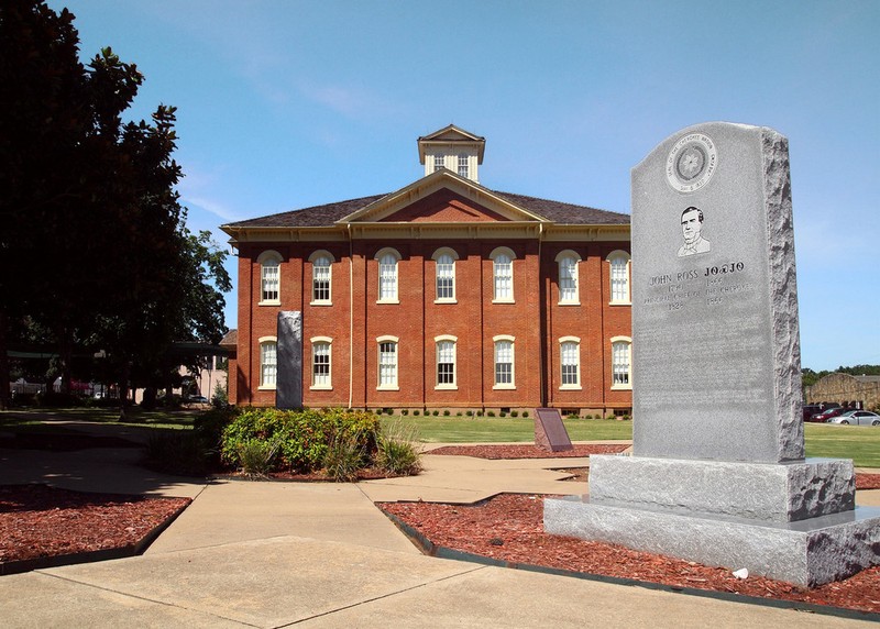 Monument to the Cherokee Chief John Ross in Front of the Museum