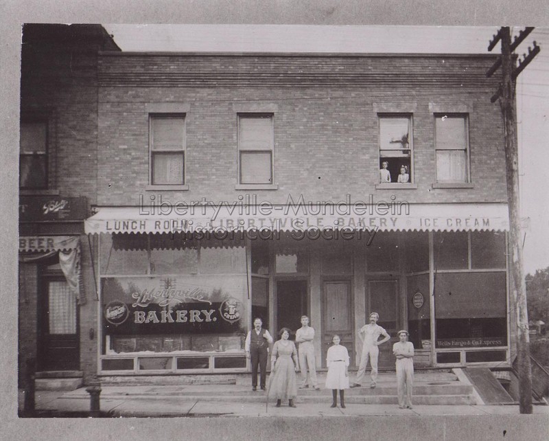 Libertyville Bakery and Jochheim Family Members, ca. 1907-1910