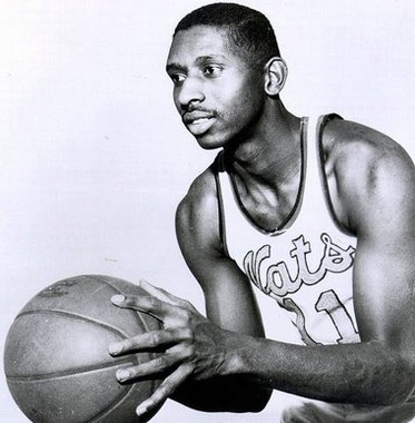 Earl Lloyd in his infamous Syracuse Nationals jersey in which he helped the team to win a NBA championship in 1955