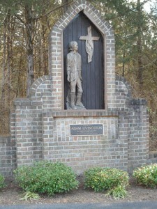 Plant, Sculpture, Building, Statue