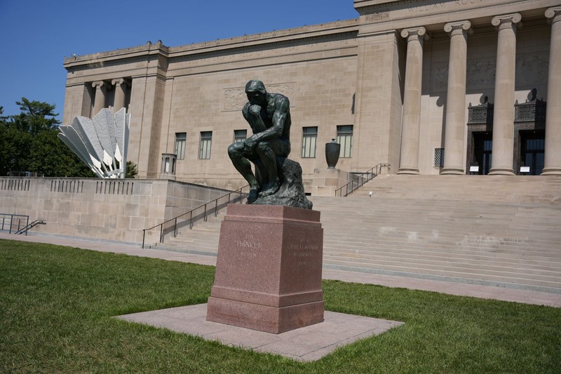 Sky, Building, Pedestal, Statue