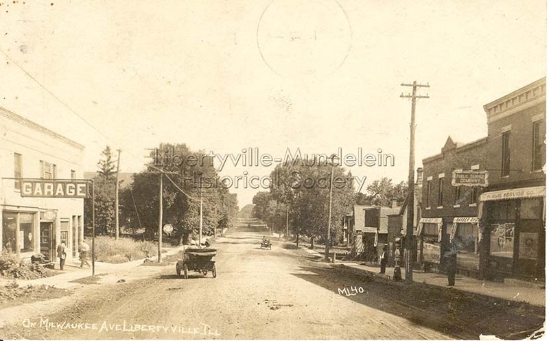 Looking north on Milwaukee Avenue, about 1912-1914, Libertyville Gargage on the left