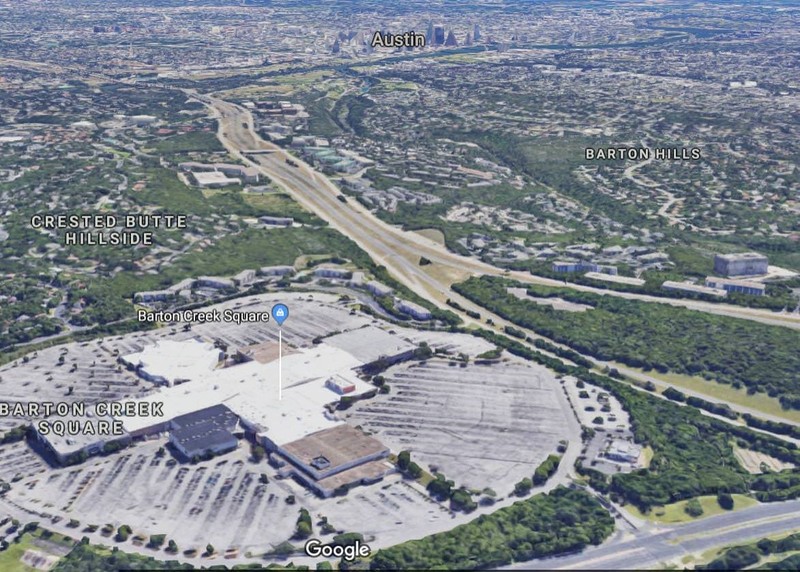 View of the mall and its proximity to downtown