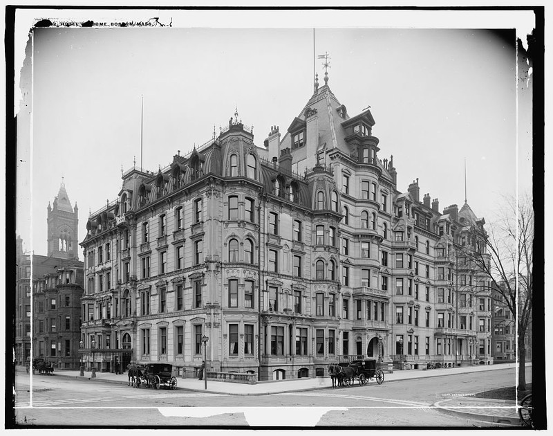 The Hotel Vendome in 1904 (via Detroit Publishing Co. and Library of Congress)