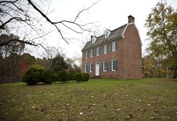 Travelers could stay in rooms in the Price House.