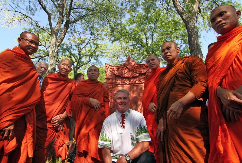 "Lowell City Councilor Rodney Elliott with Community of Khmer Buddhist Monks and monks from Glory Buddhist Temple after unveiling of Khmer Monument in front of Lowell City Hall."
THE SUN Photo by David H. Brow