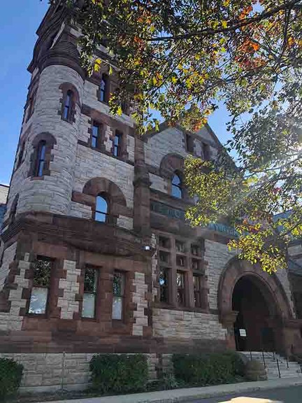 Front entrance of the Metropolitan Waterworks Museum 