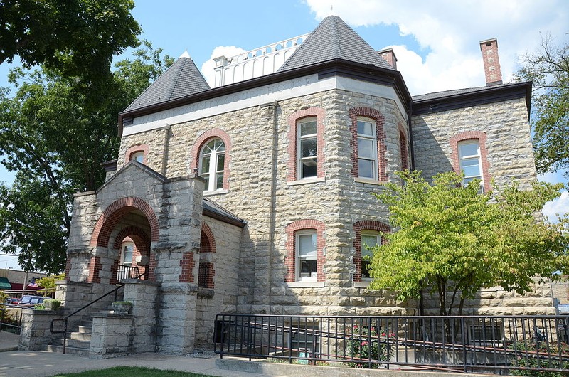 Marion County Courthouse was built in 1943 and is still the home of the county government.