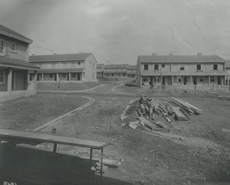 Blackburn Plat housing under construction. (Source: Ohio Memory)