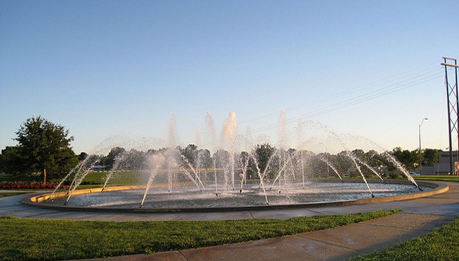 Water, Sky, Plant, Fountain