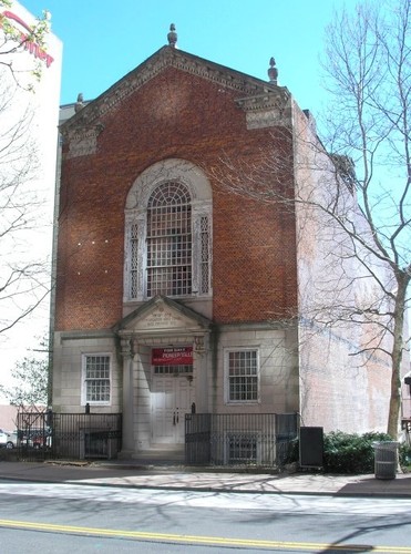 Photo of the Front of the Church, sourced from http://historicbuildingsct.com/ados-israel-synagogue-1924/