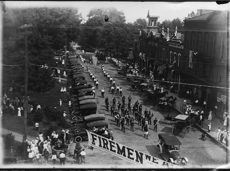 Parade on the south side of Medina Square/Uptown Park in front of the Fire House