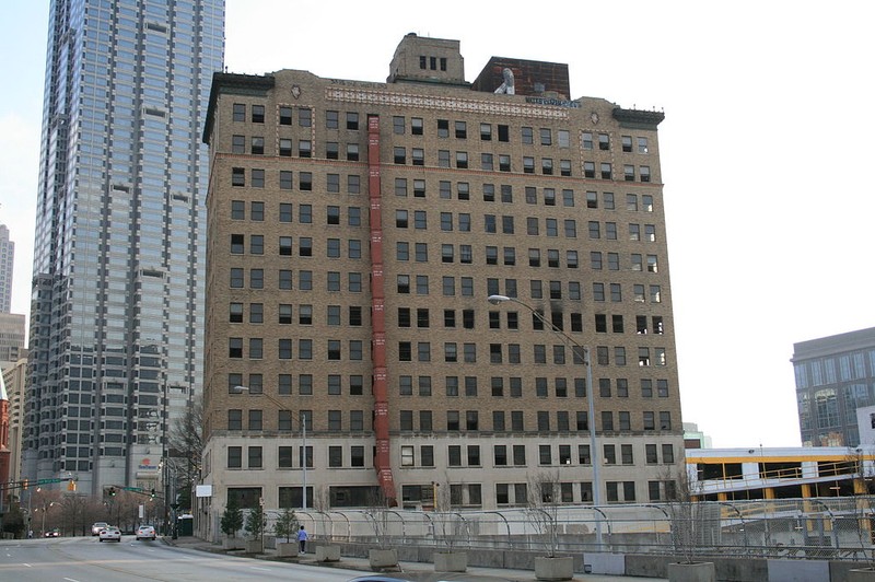 2008 photograph of north facade of Medical Arts Building (Ilgar Sagdejev)