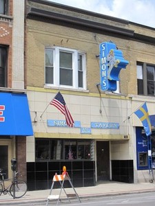 Simon's Tavern facade.