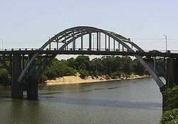 Modern Day look at the Edmund Pettus Bridge