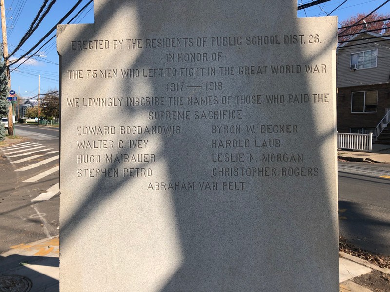 Description on the back of the memorial