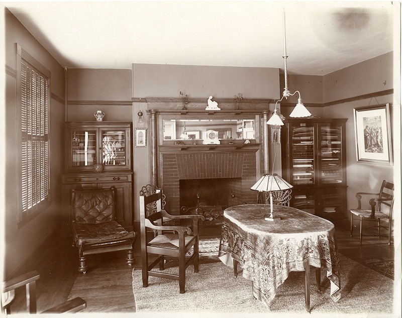 Draper Hall, senior parlor