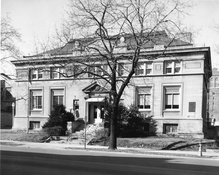 Carnegie Library Building - Clio