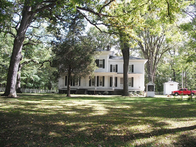 The George Newton House was built in 1865 in the Italianate style.