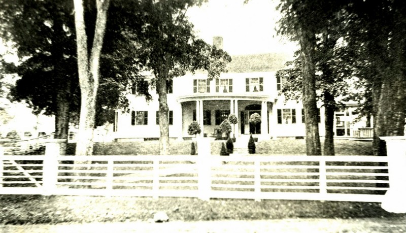 Photograph of Perkins Manor.