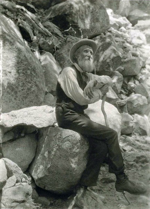 A photo of John Muir taken in 1907.