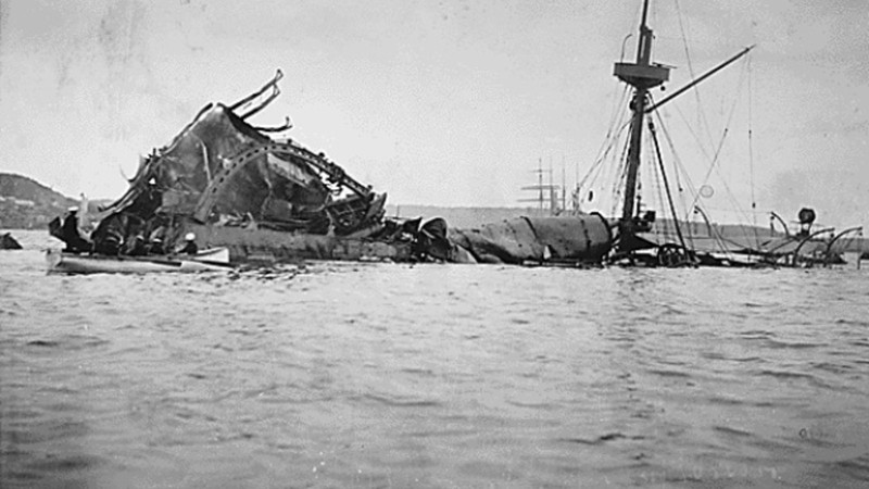 The wreckage of the U.S.S. Maine 