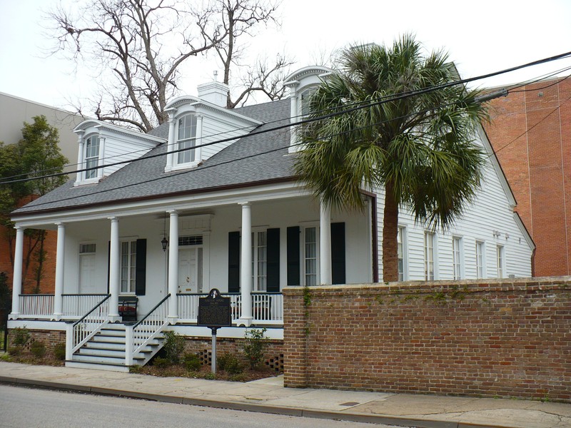 Photo of the Bishop Portier House as it appeared in 2009