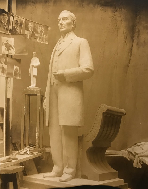 Art, Sculpture, Vintage clothing, Room