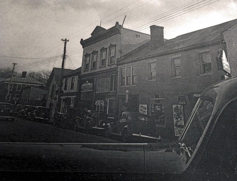 Main Street looking towards the Princess Theatre. Photo courtesy of Greenbrier Historical Society.