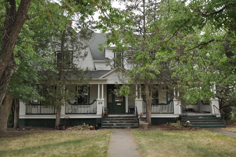 The George M. Miles House was erected in 1899. It is a fine example of Queen Anne architecture. 