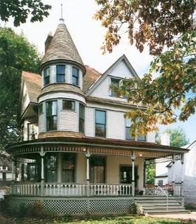 The house on North Oak Oak Avenue where Ernest Hemingway was born and lived until age six.