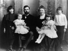 The Hemingway family (Ernest far right).