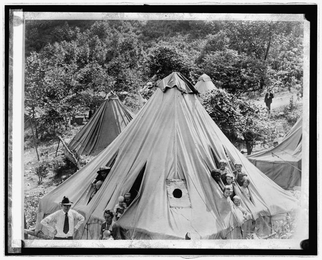 Tent full of children 