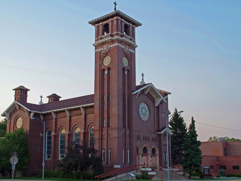 St. Leo's Catholic Church was built in 1916 and is an exceptional example of Italian Early Christian architecture.