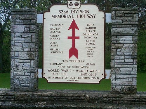 A memorial highway marker dedicated to the 32nd Infantry Division on Douglas Avenue in Racine, Wisconsin