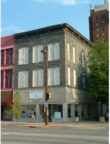 The Broh Building, pictured before it was restored 