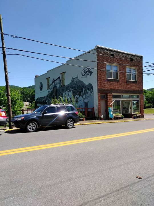 DuBois on Main Museum, Mt. Hope.