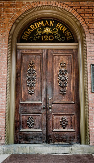 Detail of the entrance of the Boardman House 