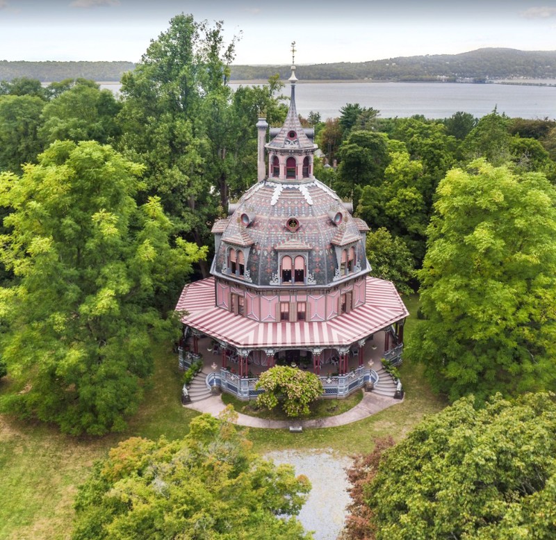 The Armour-Stiner Octagon House