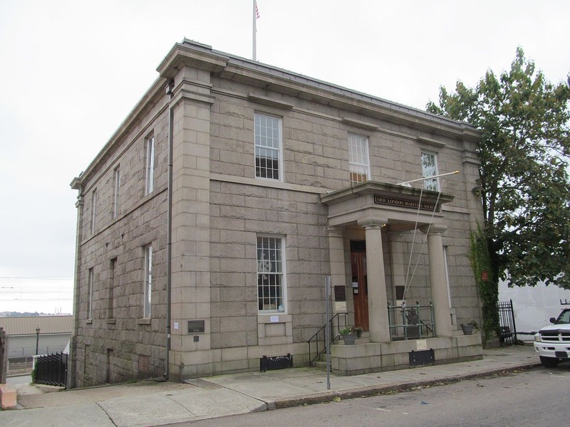 The historic New London Custom House was built in 1835 and is now the headquarters of the New London Maritime Society and the location of the Custom House Maritime Museum.