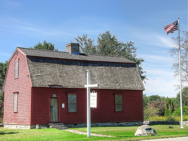 The War Office building was constructed around 1732. During the Revolutionary War, Governor Johnathan Trumbull attended over 1,000 war council meetings to discuss military matters.