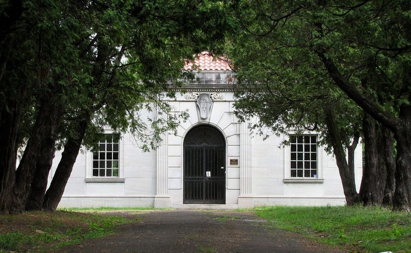 Outside the Candoro Arts & Heritage Center. Photo by Brian Stansberry.